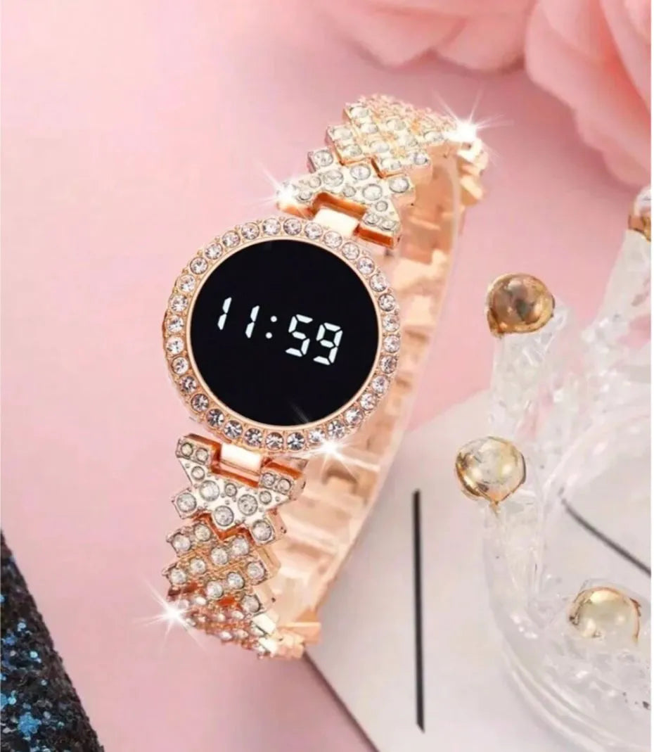 FASHIONABLE  WATCH FOR WOMEN