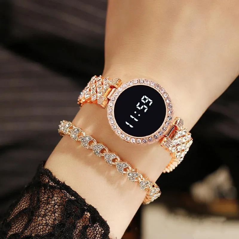 FASHIONABLE  WATCH FOR WOMEN