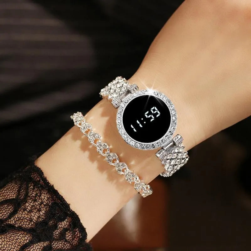 FASHIONABLE  WATCH FOR WOMEN